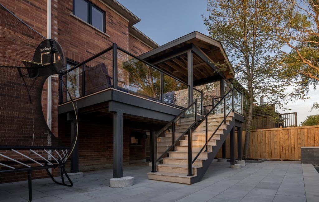 Deck Contractors Toronto